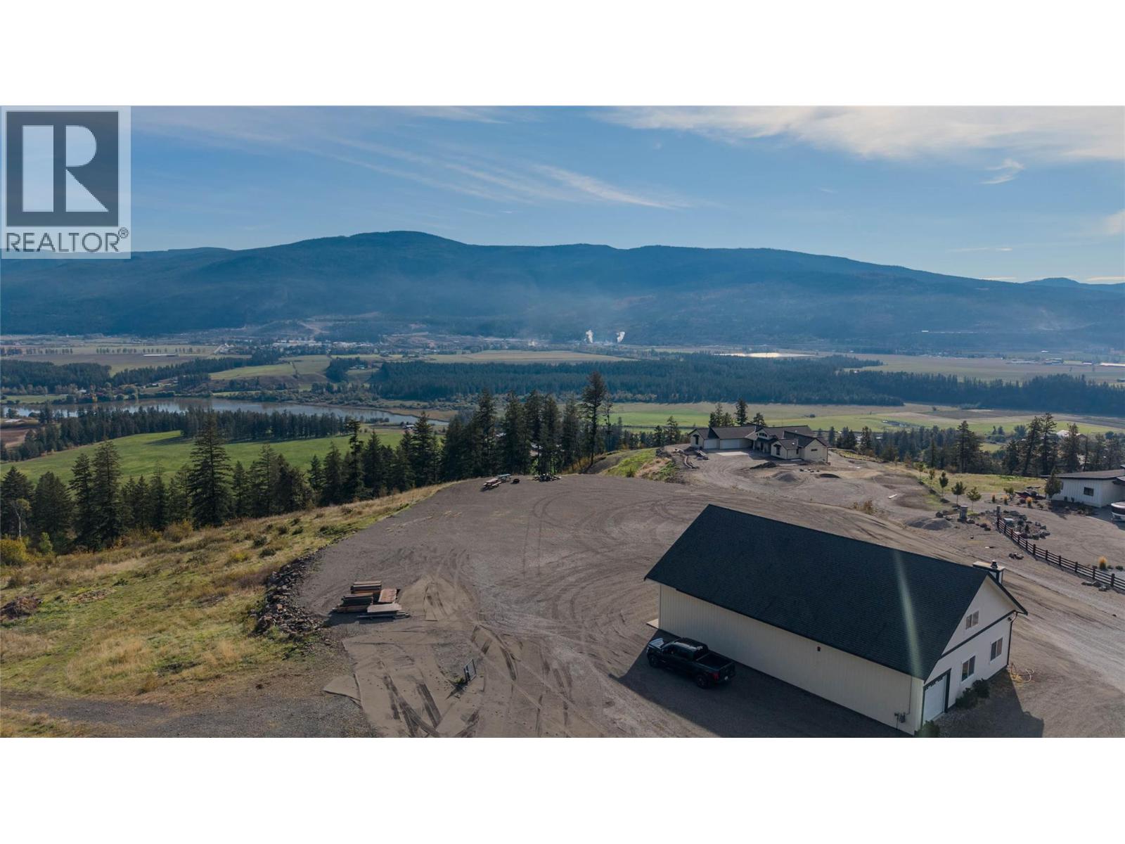 1144 Page Road Unit# 2, Armstrong, British Columbia  V4Y 0P8 - Photo 2 - 10402137