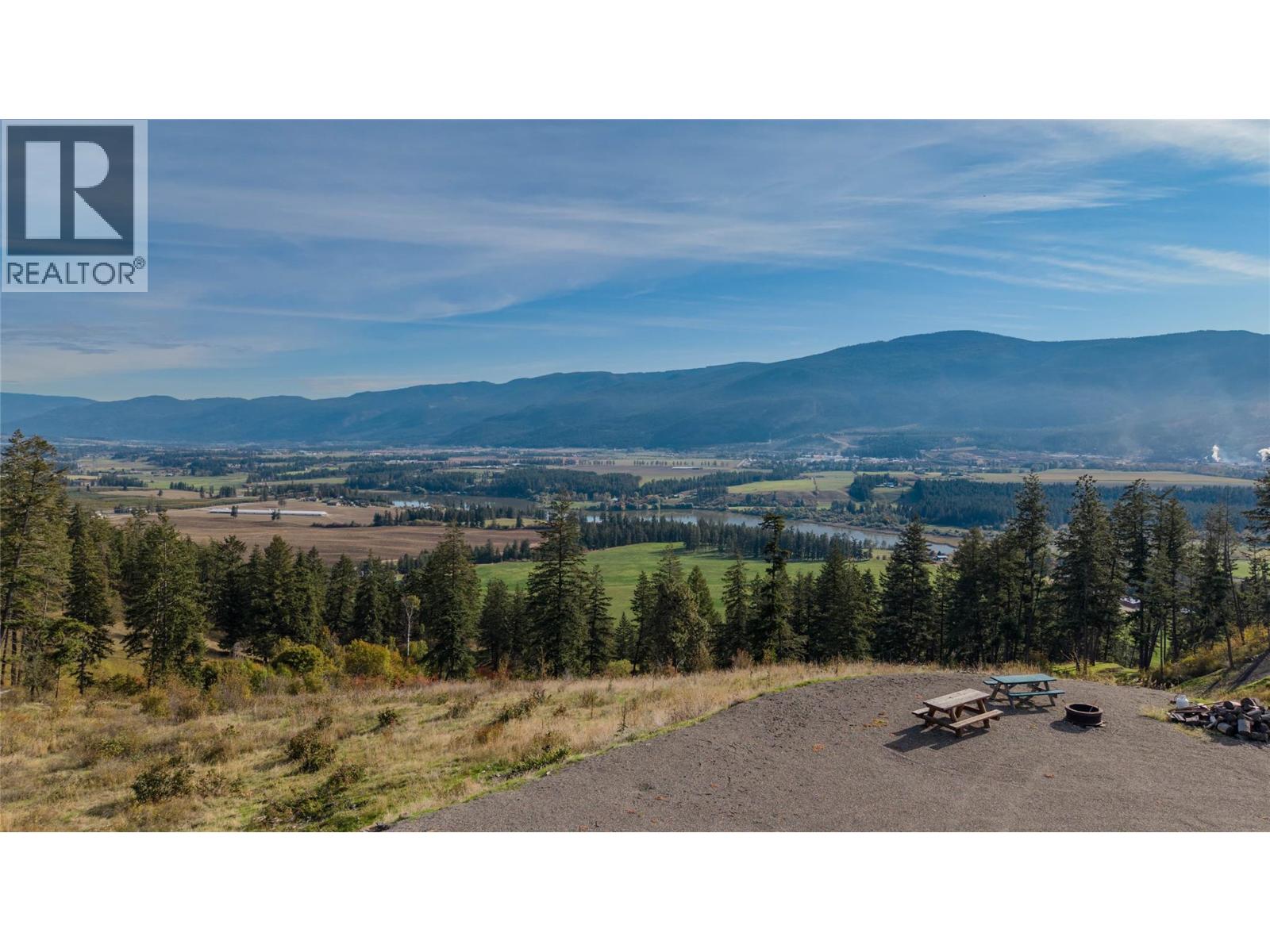 1144 Page Road Unit# 2, Armstrong, British Columbia  V4Y 0P8 - Photo 3 - 10402137