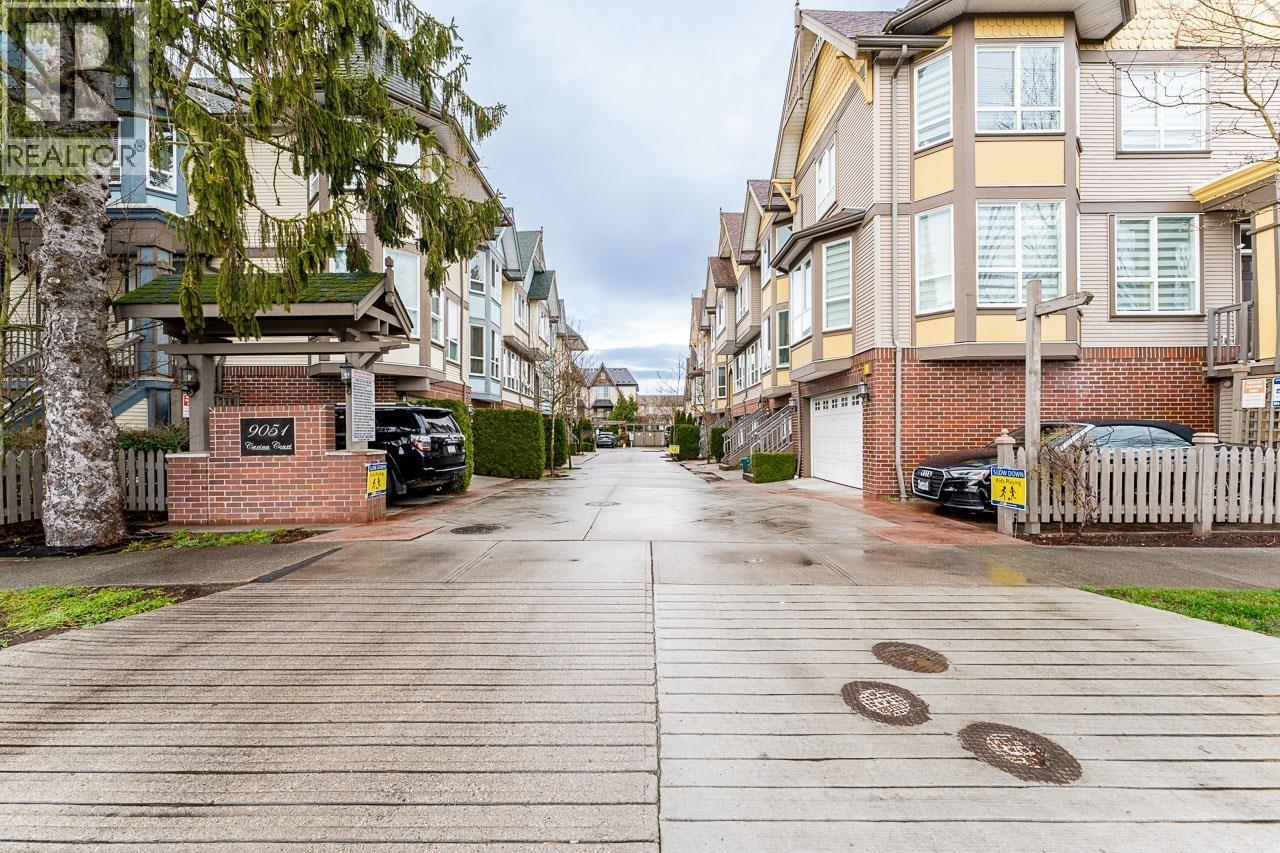 11 9051 BLUNDELL ROAD, Richmond, British Columbia