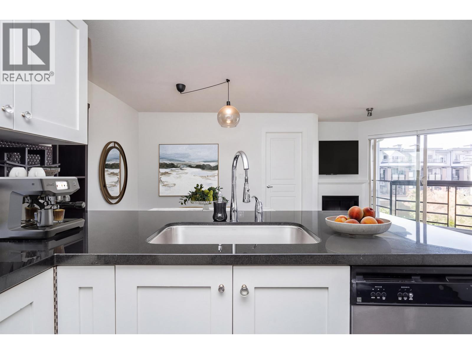 423 738 E 29th Avenue, Vancouver, British Columbia  V5V 0B6 - Photo 5 - R3167650