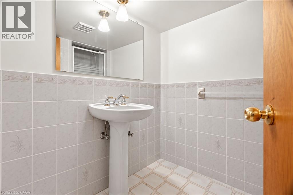 93 Old Chicopee Drive, Kitchener, Ontario  N2A 3R7 - Photo 35 - 40864390