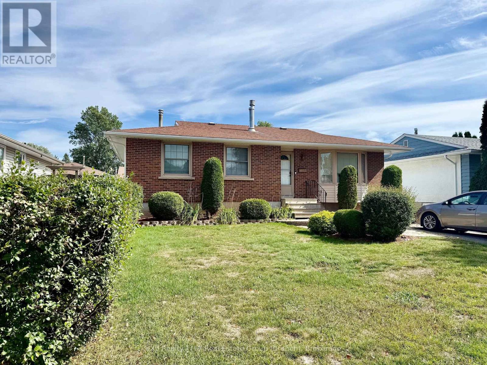 508 Cambrian Crescent, Thunder Bay, Ontario  P7C 5B9 - Photo 3 - X13840124