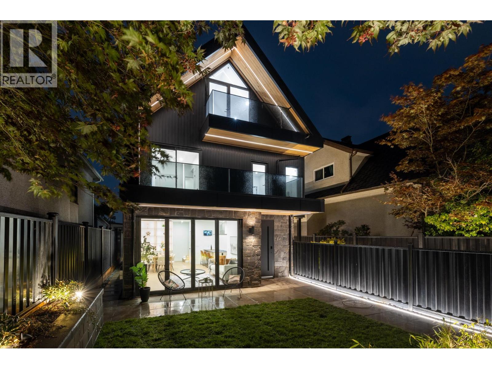 1 2145 Napier Street, Vancouver, British Columbia V5L 2P1 - Photo 3 - R3170410
