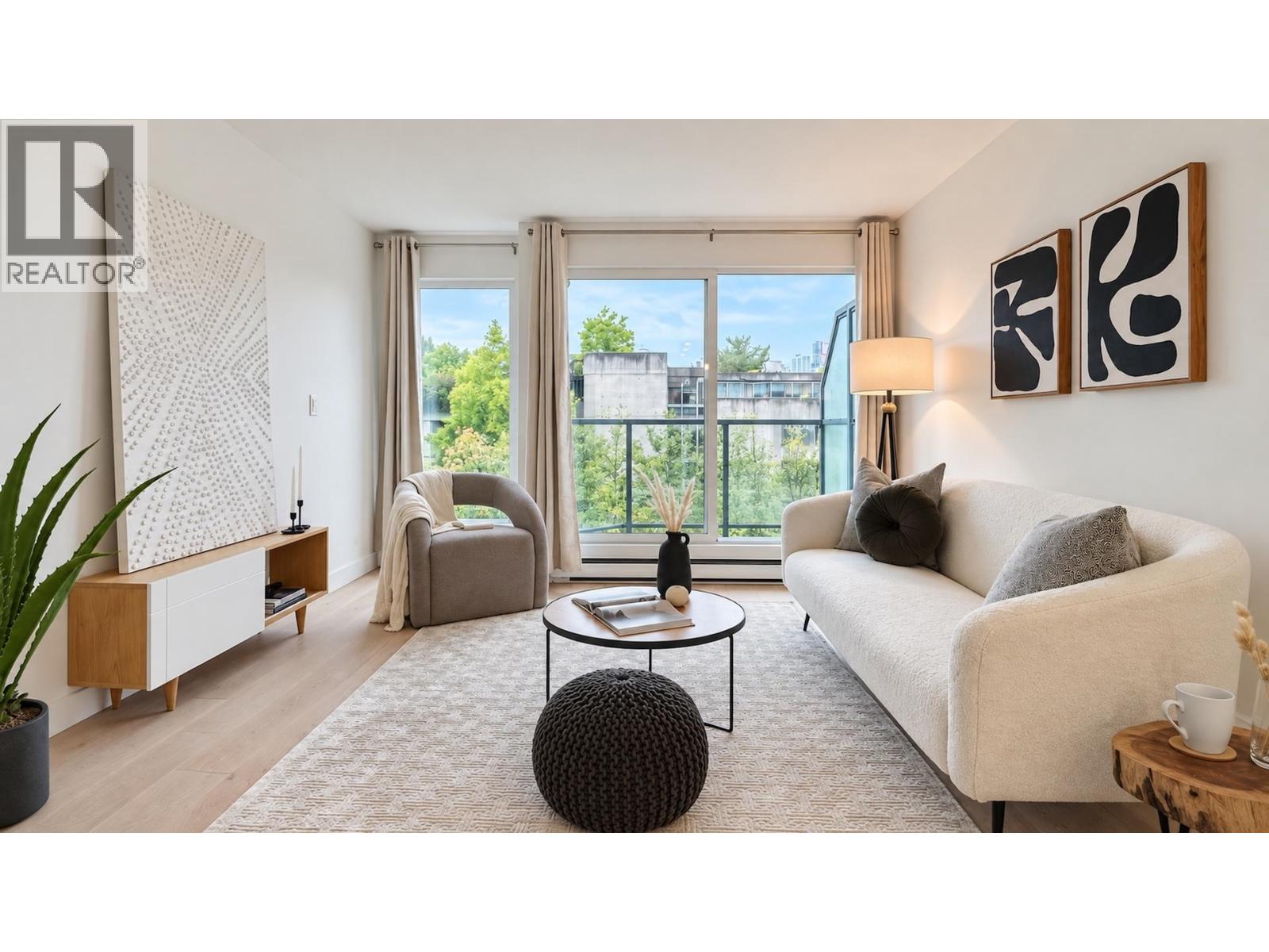 10 1355 W 4TH AVENUE, Vancouver, British Columbia