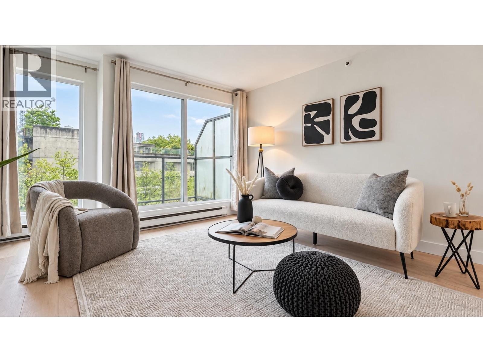 10 1355 W 4th Avenue, Vancouver, British Columbia V6H 3Y8 - Photo 2 - R3170449