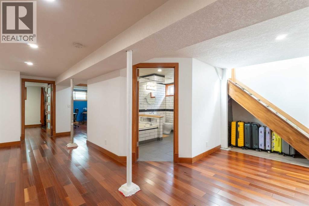 29 Hillary Crescent SW