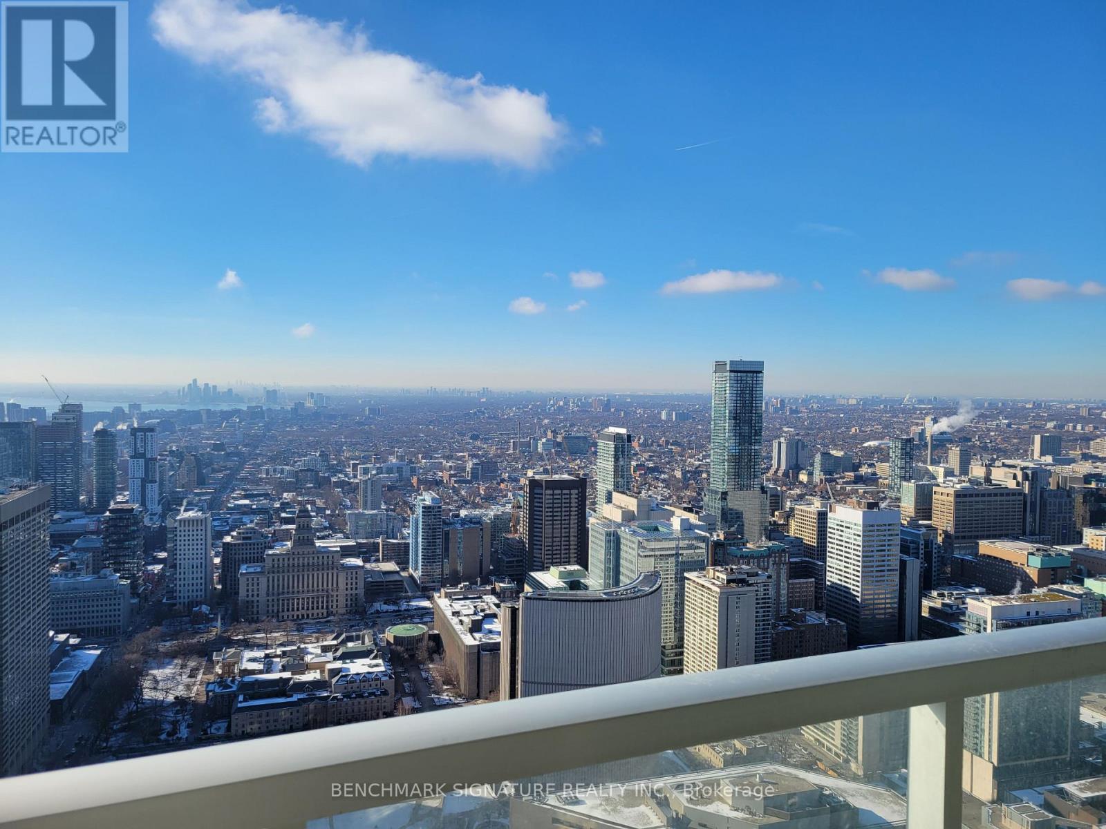5810 - 197 Yonge Street, Toronto, Ontario  M5B 1M4 - Photo 3 - C13840080