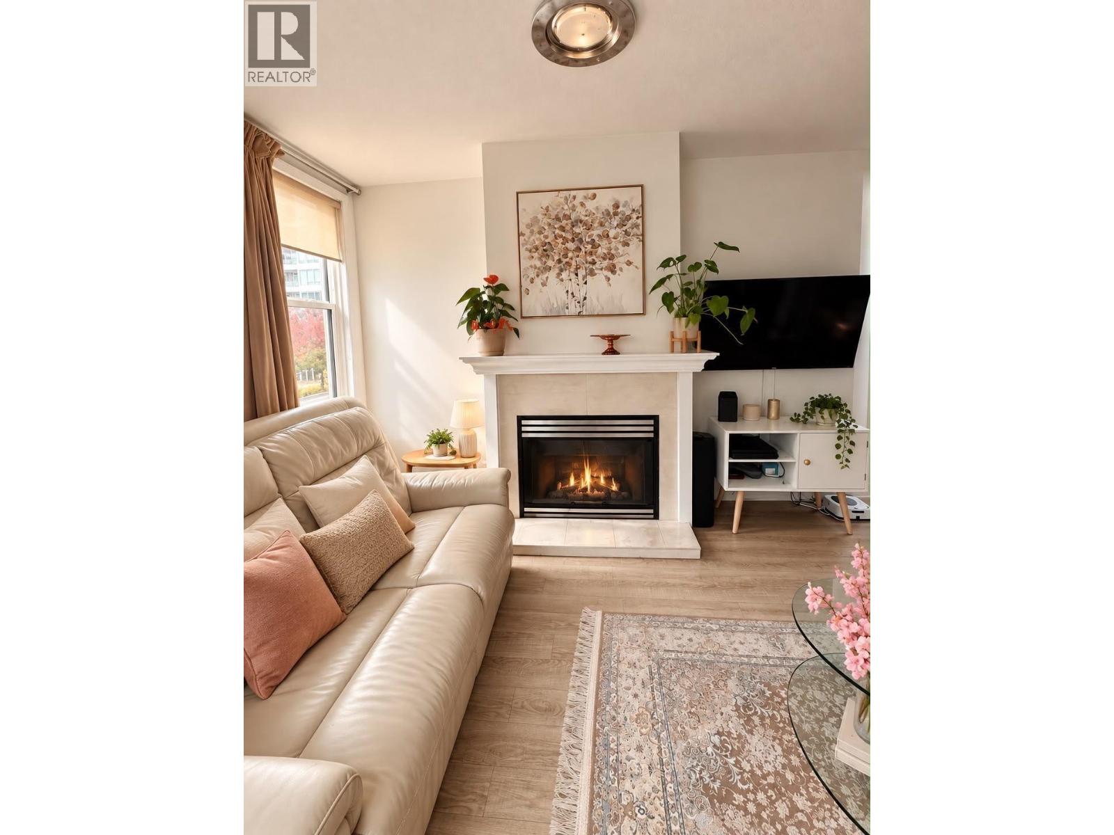 102 108 W Esplande, North Vancouver, British Columbia  V7M 3M8 - Photo 4 - R3170487