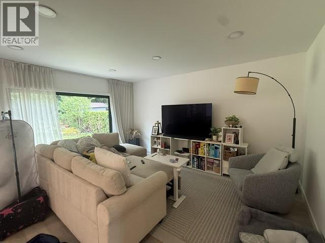 3337  ABBEY LANE