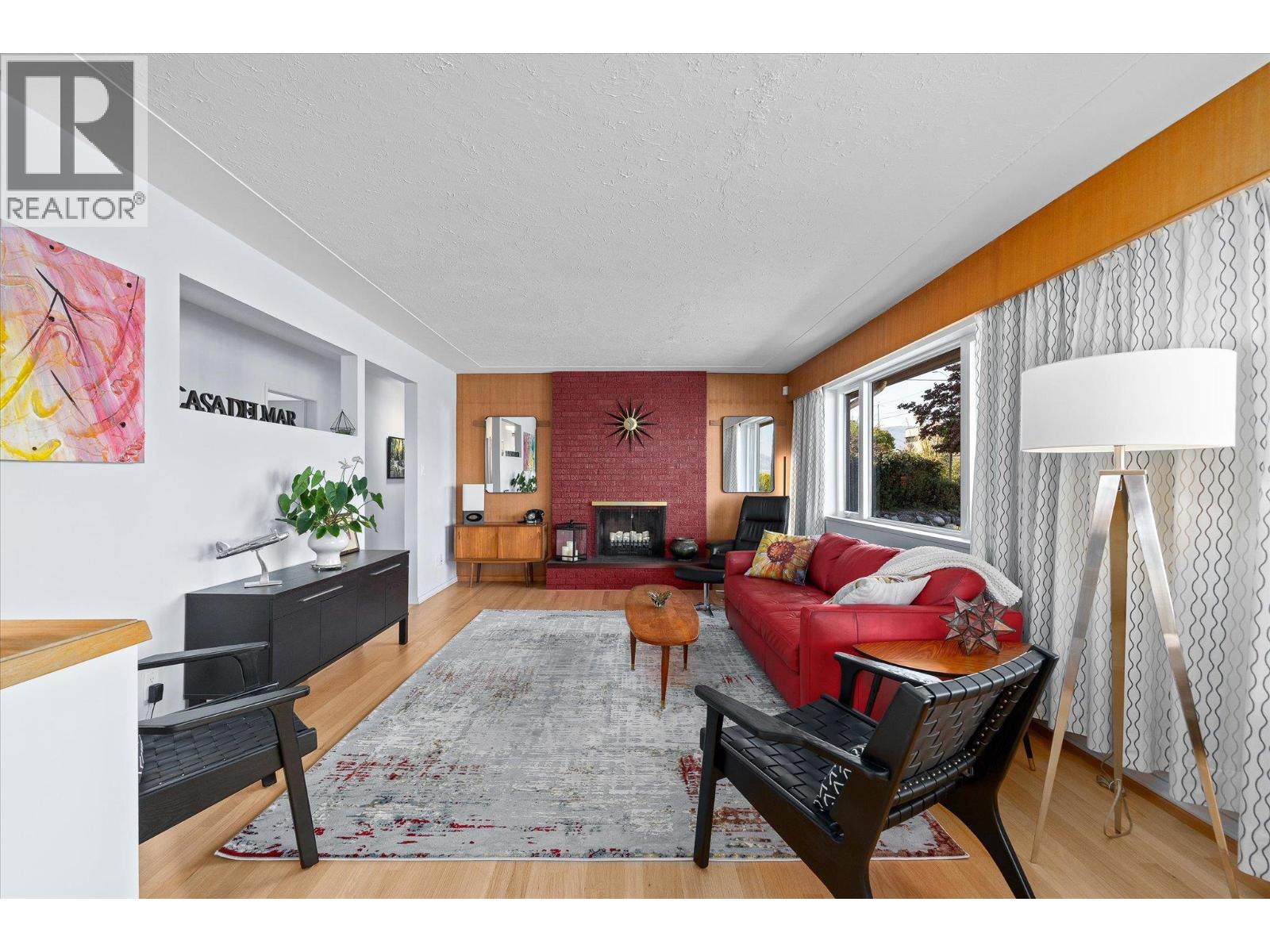 158 Grandview Street, Penticton, British Columbia  V2A 4E4 - Photo 5 - 10400998