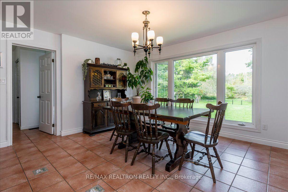34 Howard Drive, Oro-Medonte, Ontario  L0L 2E0 - Photo 12 - S13840094
