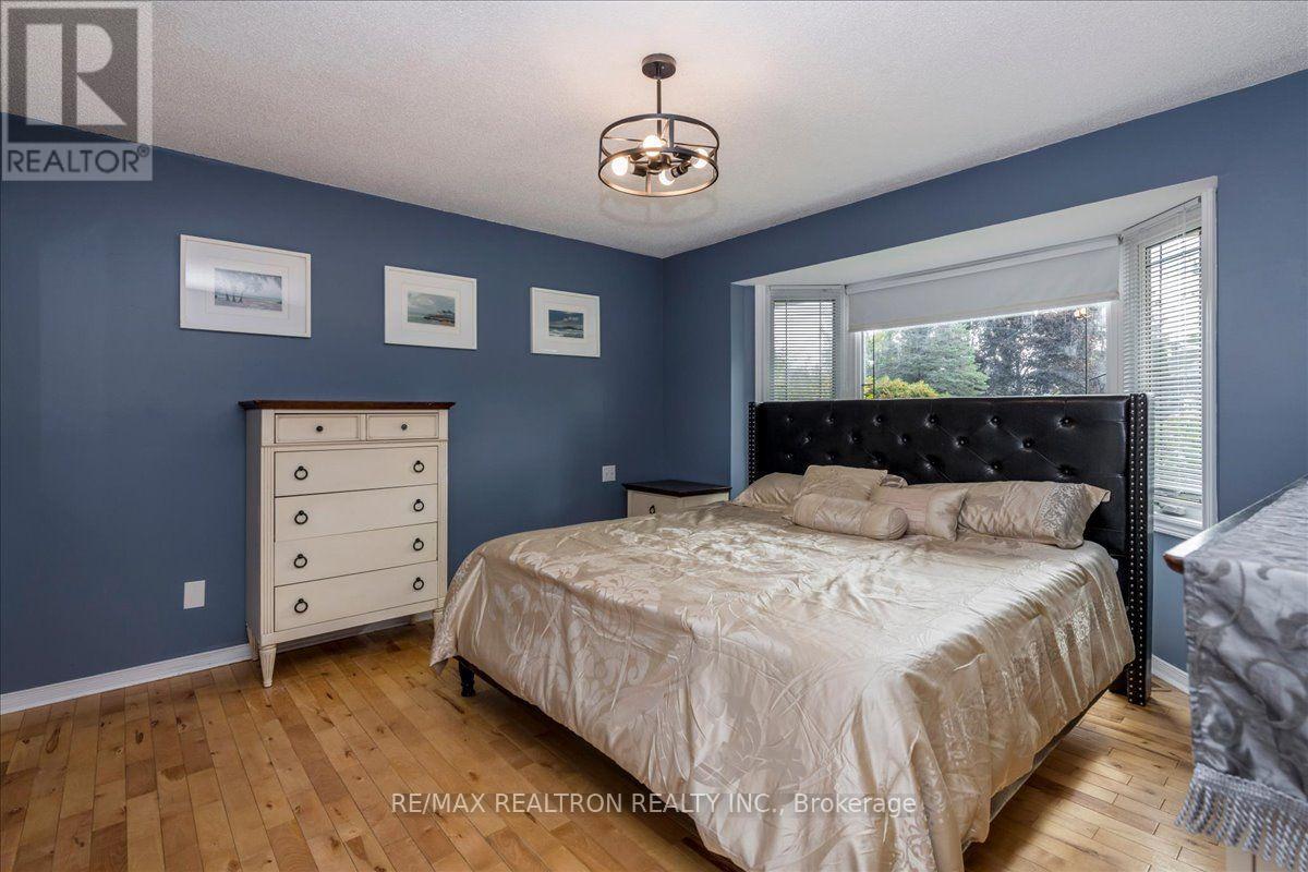 34 Howard Drive, Oro-Medonte, Ontario  L0L 2E0 - Photo 15 - S13840094