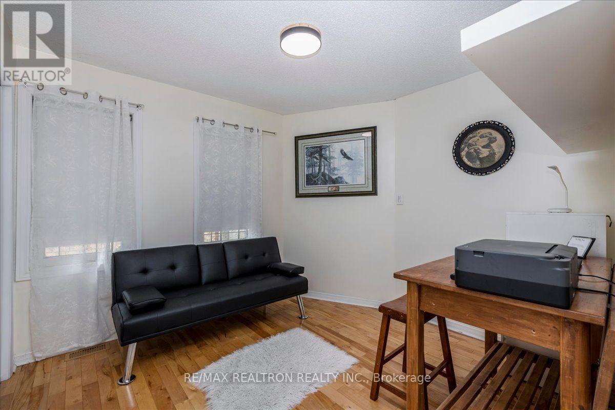 34 Howard Drive, Oro-Medonte, Ontario  L0L 2E0 - Photo 18 - S13840094