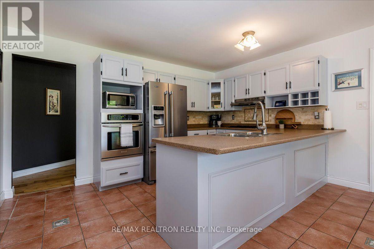 34 Howard Drive, Oro-Medonte, Ontario  L0L 2E0 - Photo 8 - S13840094
