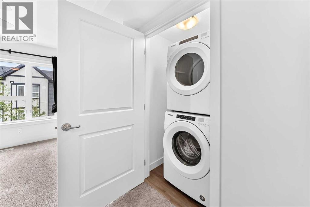 208, 15 Evanscrest Park NW