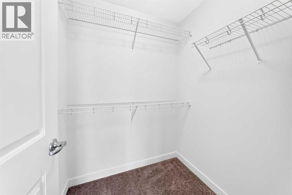 208, 15 Evanscrest Park NW