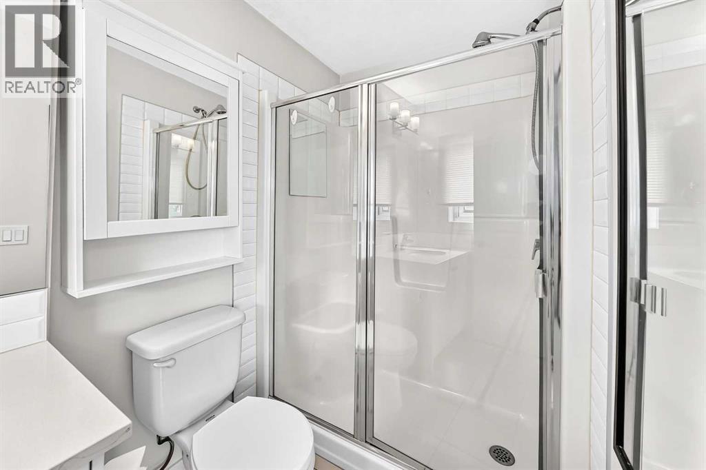 208, 15 Evanscrest Park NW