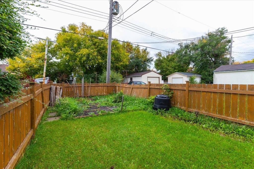 911 Nairn Avenue, Winnipeg, Manitoba  R2L 0X9 - Photo 23 - 202624324