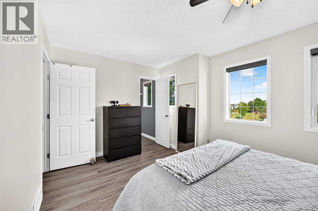 265 Everglen Rise SW