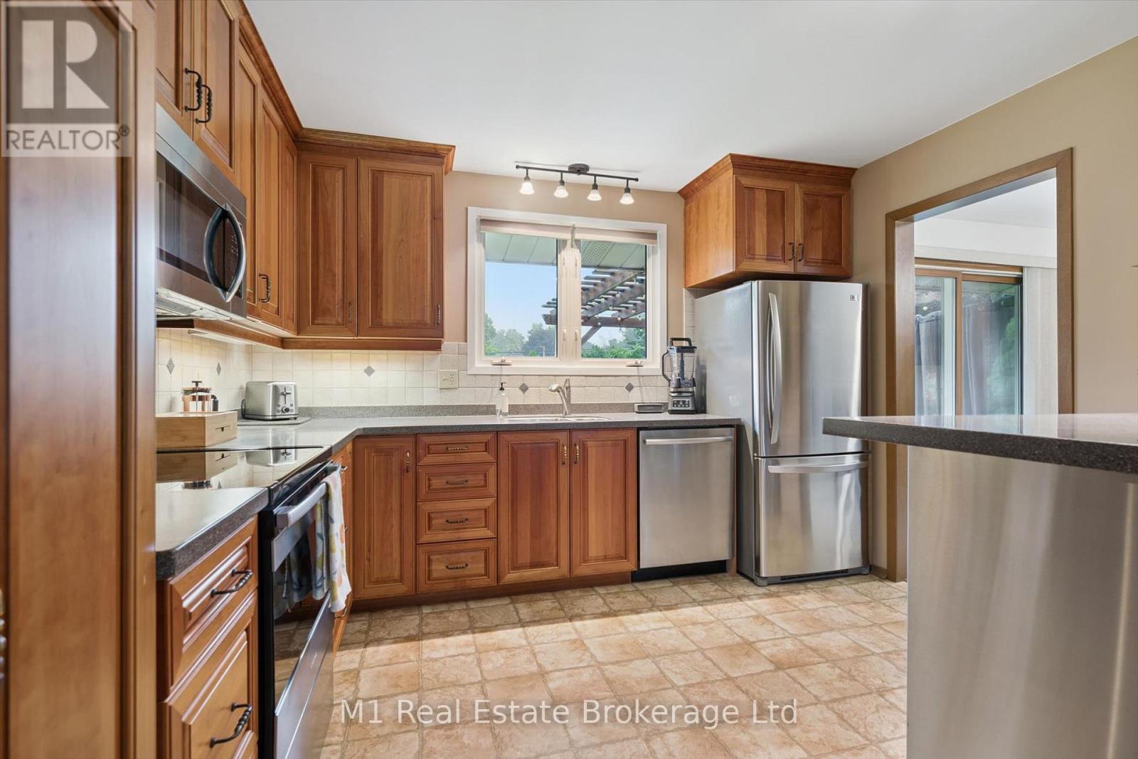 610 St David Street S, Centre Wellington, Ontario  N1M 2L9 - Photo 16 - X13735072