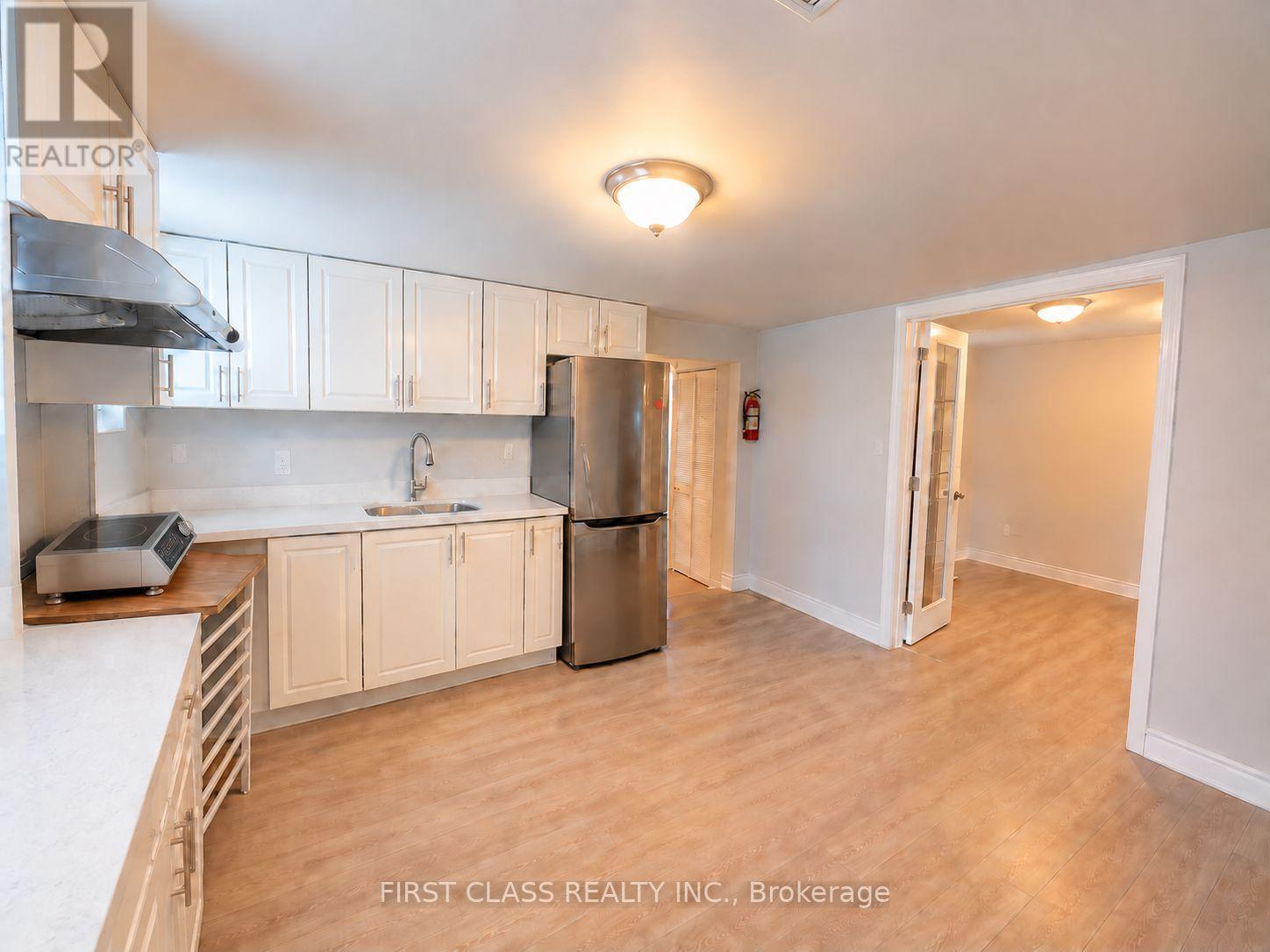 1323 Redbank Crescent, Oakville, Ontario  L6H 1Y4 - Photo 19 - W13681664
