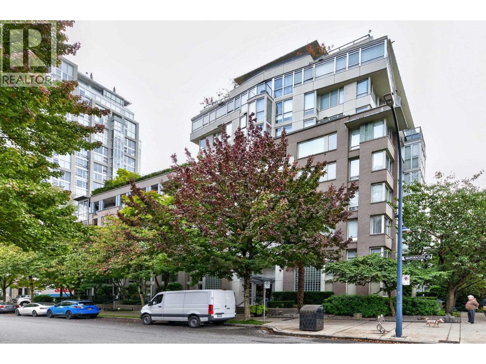 TH108 1288 MARINASIDE CRESCENT, Vancouver, British Columbia