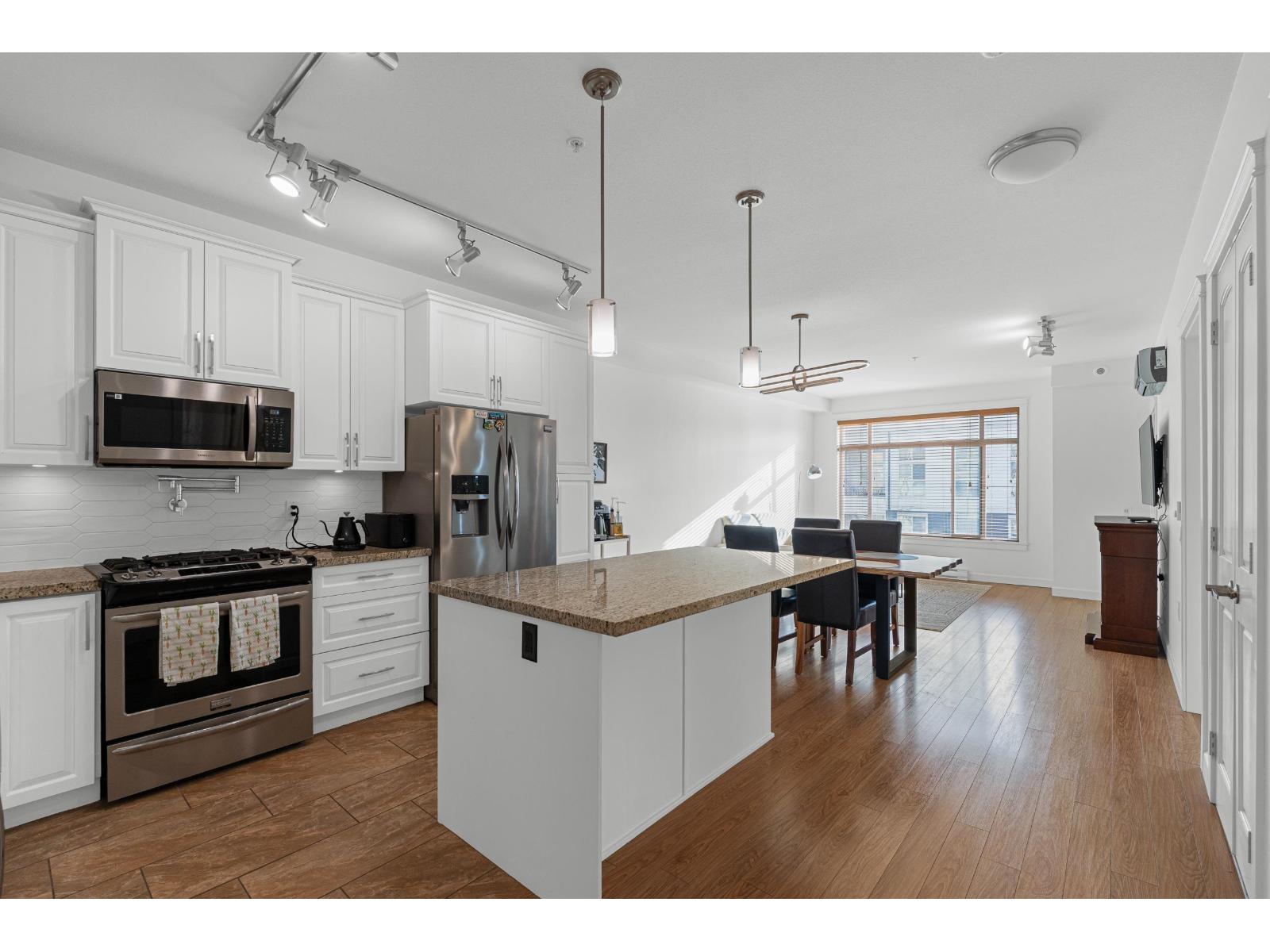 405 8157 207 Street, Langley, British Columbia  V2S 0V4 - Photo 3 - R3169167