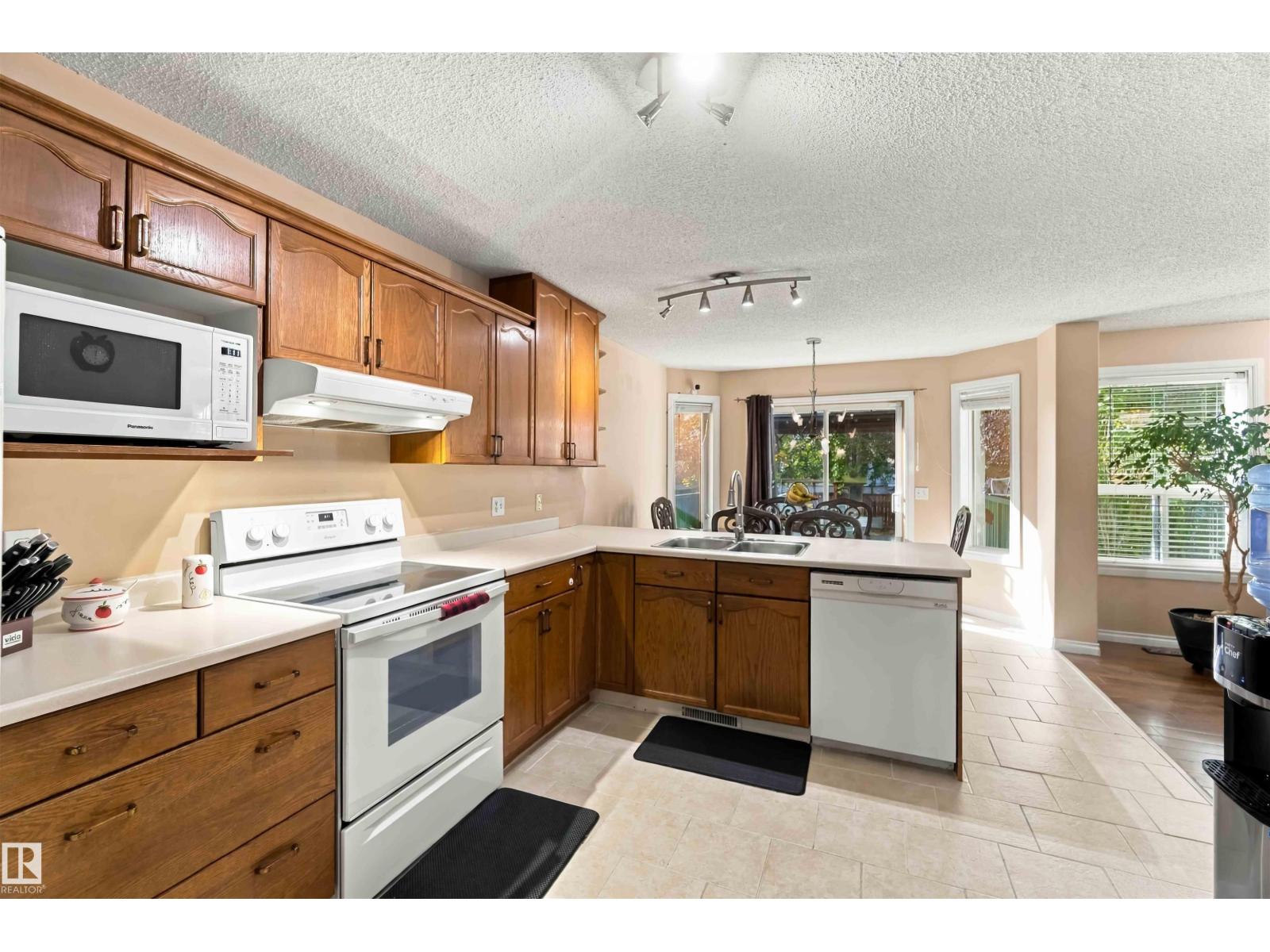 50 WESTWOOD WY
