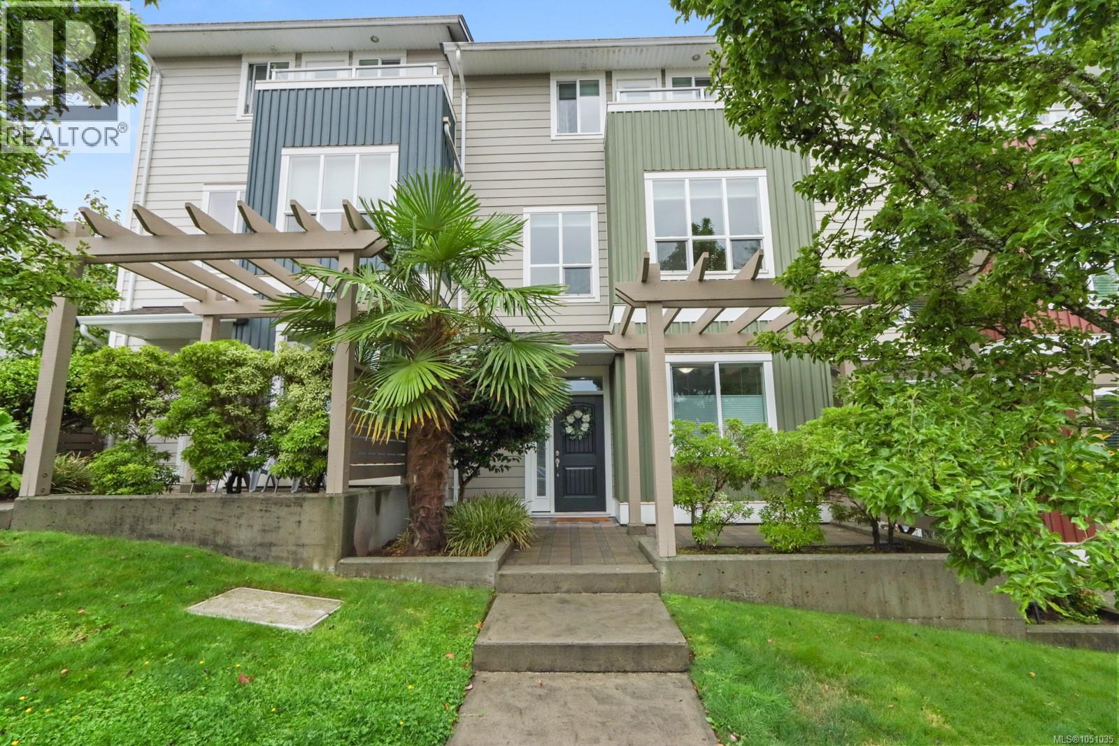 3 6115 Glacier Way, Nanaimo, British Columbia