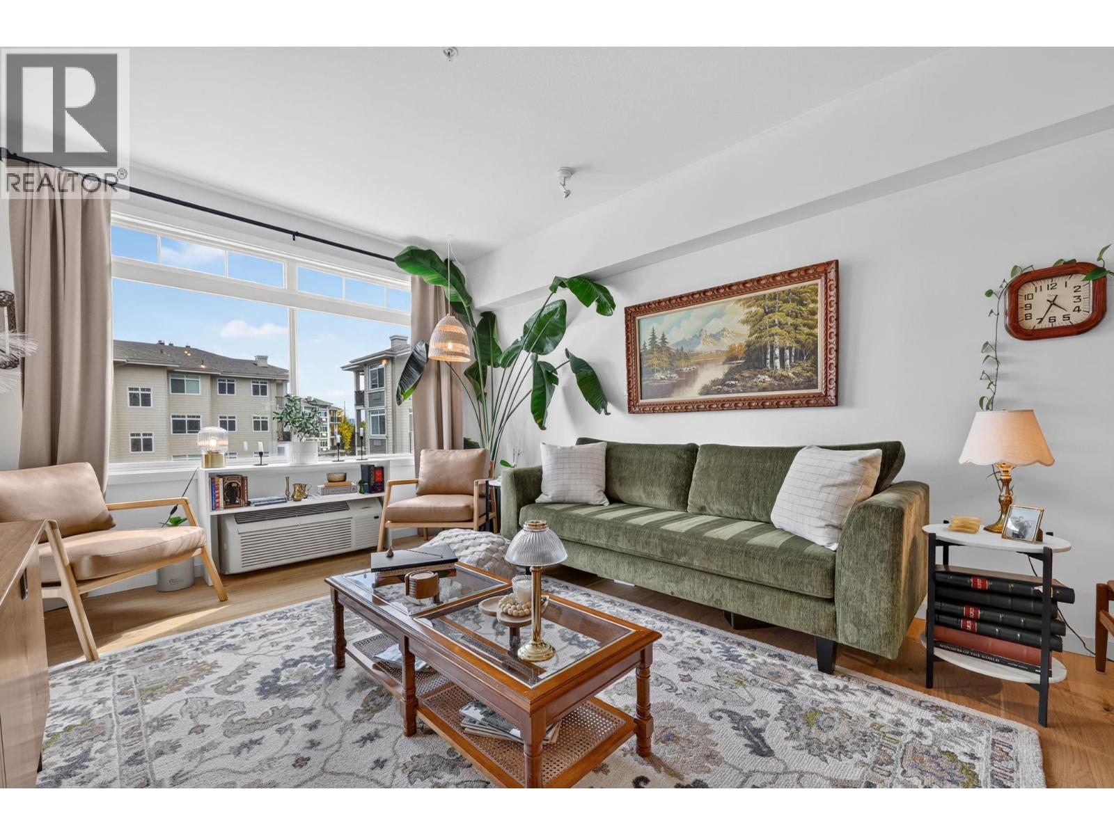 1350 Ridgeway Drive Unit# 302, Kelowna, British Columbia  V1Y 9T8 - Photo 1 - 10401670