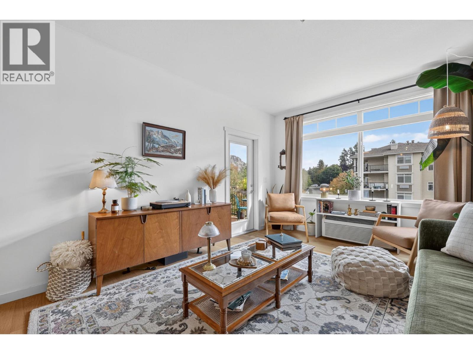 1350 Ridgeway Drive Unit# 302, Kelowna, British Columbia  V1Y 9T8 - Photo 2 - 10401670