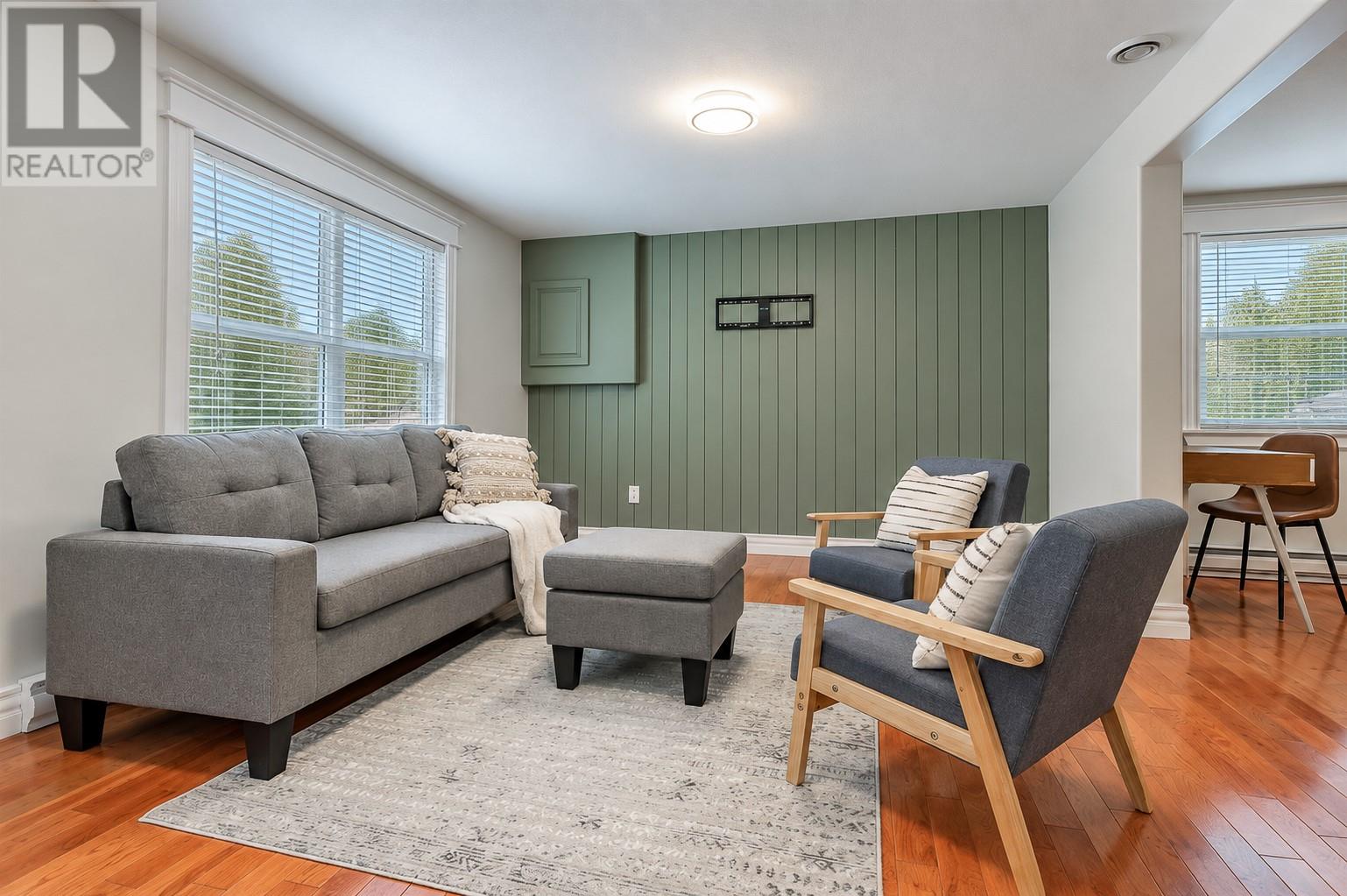 61 Calver Avenue photo 5