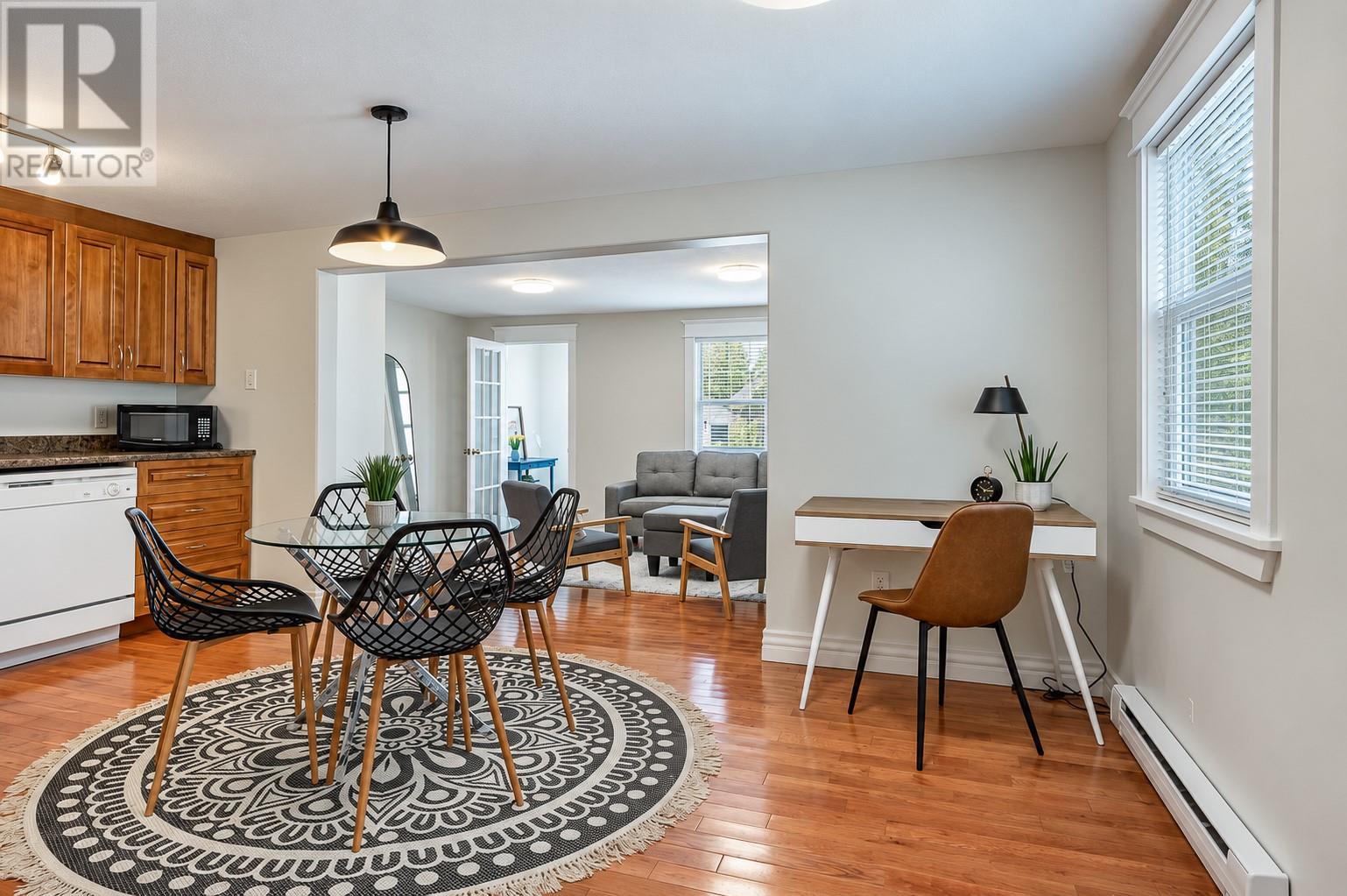 61 Calver Avenue photo 6