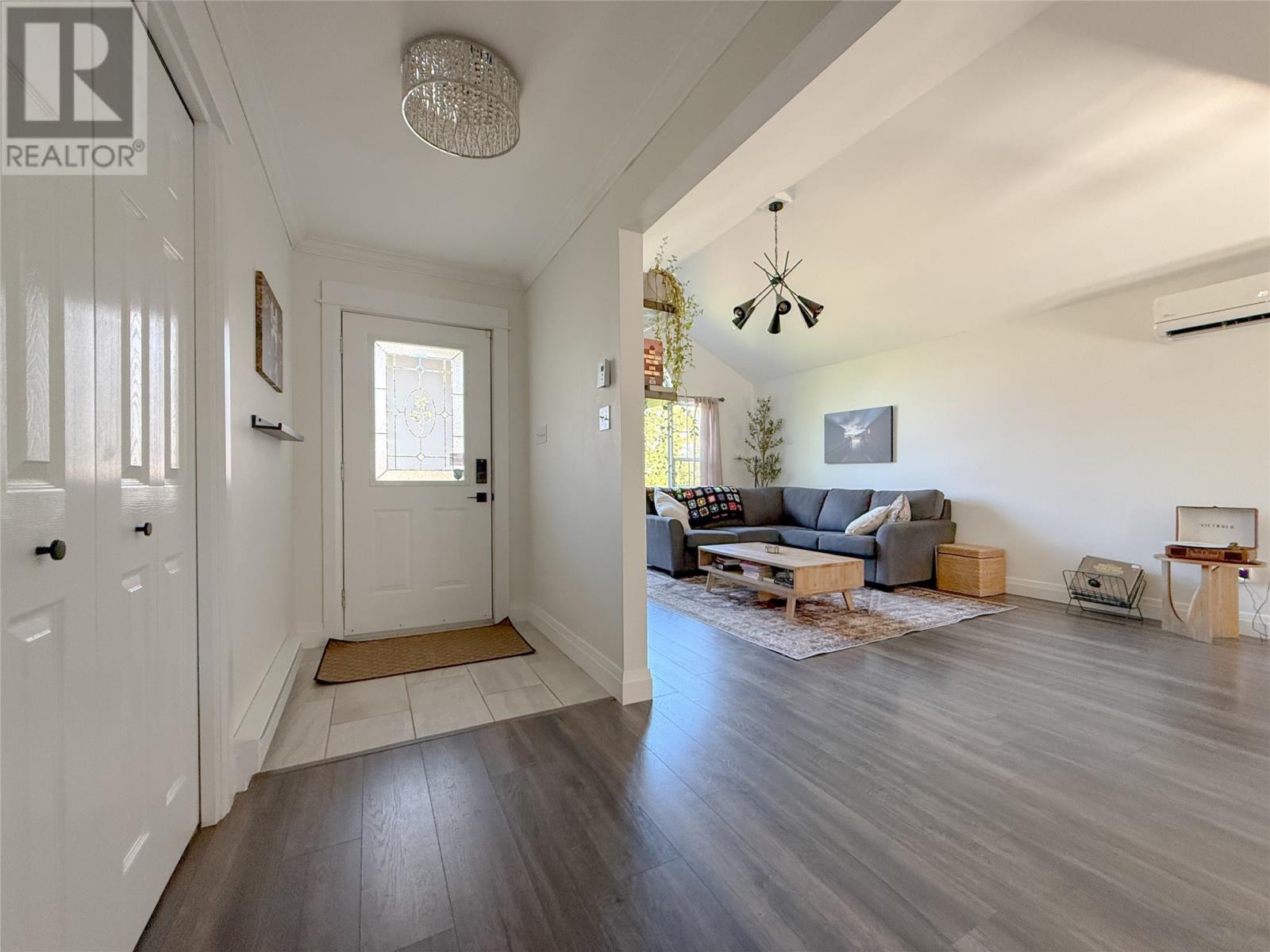 20 Lakeshore Drive, Pasadena — photo 17