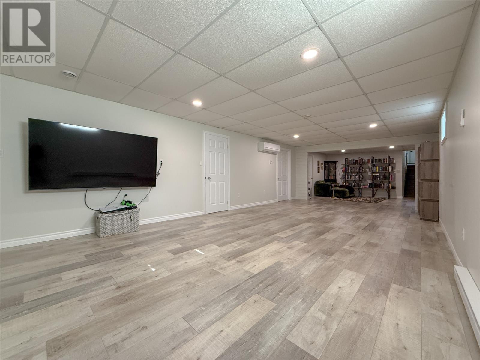 20 Lakeshore Drive, Pasadena — photo 32