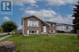 177 Flamingo Drive, Thunder Bay, Ontario  P7B 6K3 - Photo 3 - X13840218