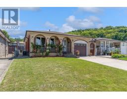 150 MARCELLA CRESCENT, Hamilton, Ontario