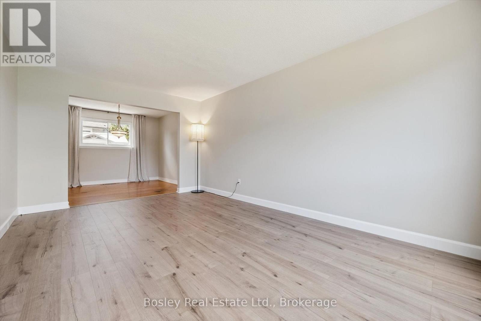 103 Folkstone Crescent, Brampton, Ontario L6T 3M4 - Photo 10 - W13840168