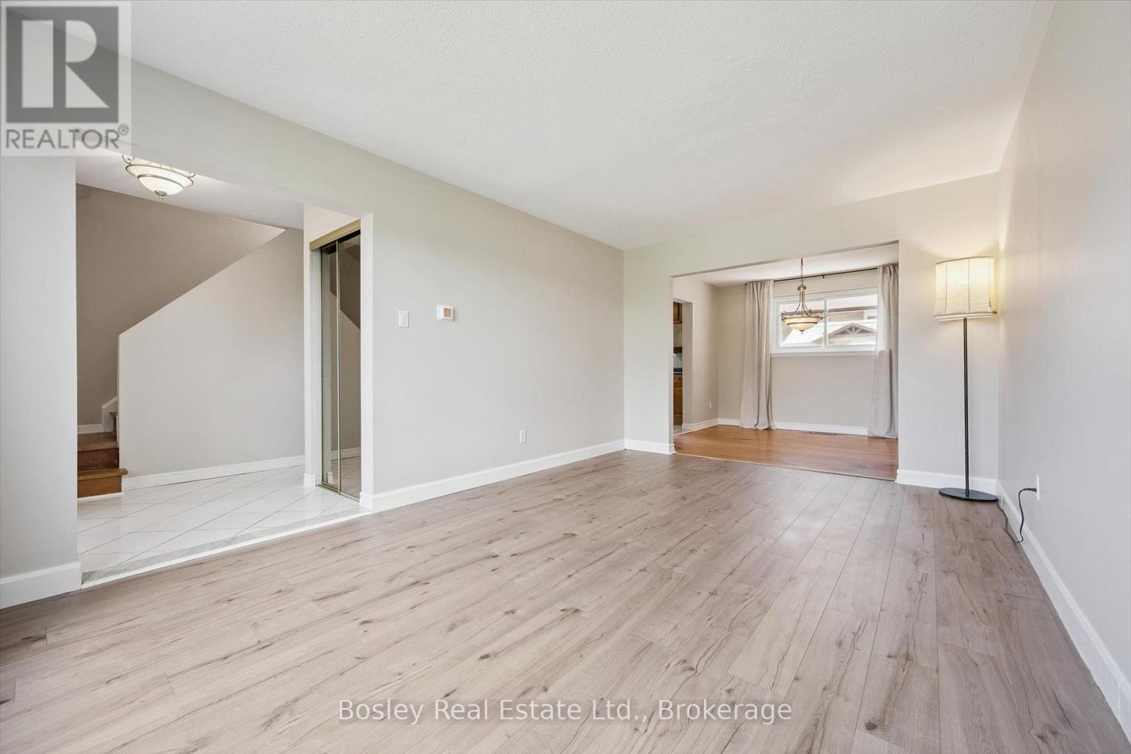 103 Folkstone Crescent, Brampton, Ontario L6T 3M4 - Photo 11 - W13840168