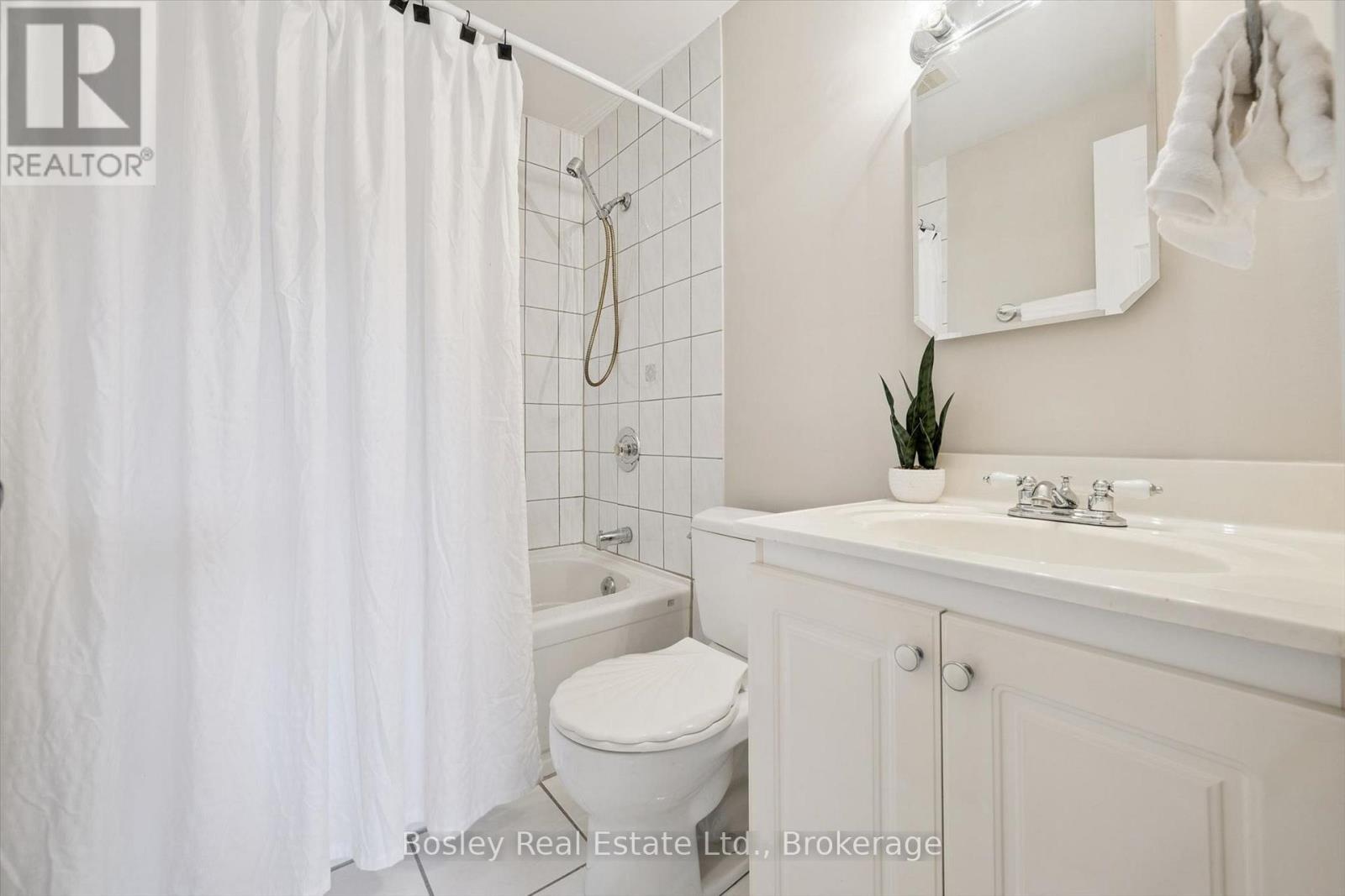 103 Folkstone Crescent, Brampton, Ontario L6T 3M4 - Photo 28 - W13840168
