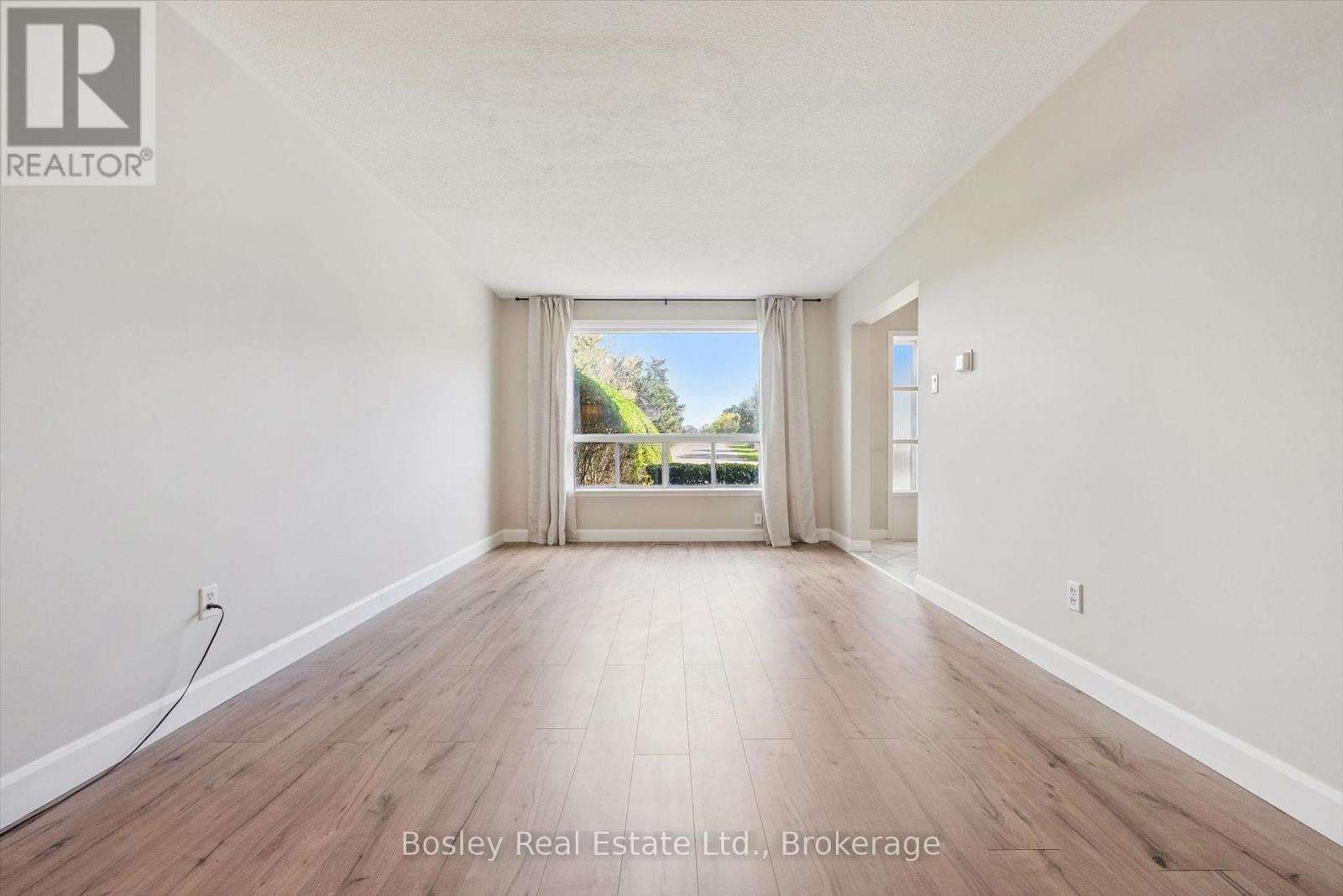 103 Folkstone Crescent, Brampton, Ontario L6T 3M4 - Photo 7 - W13840168
