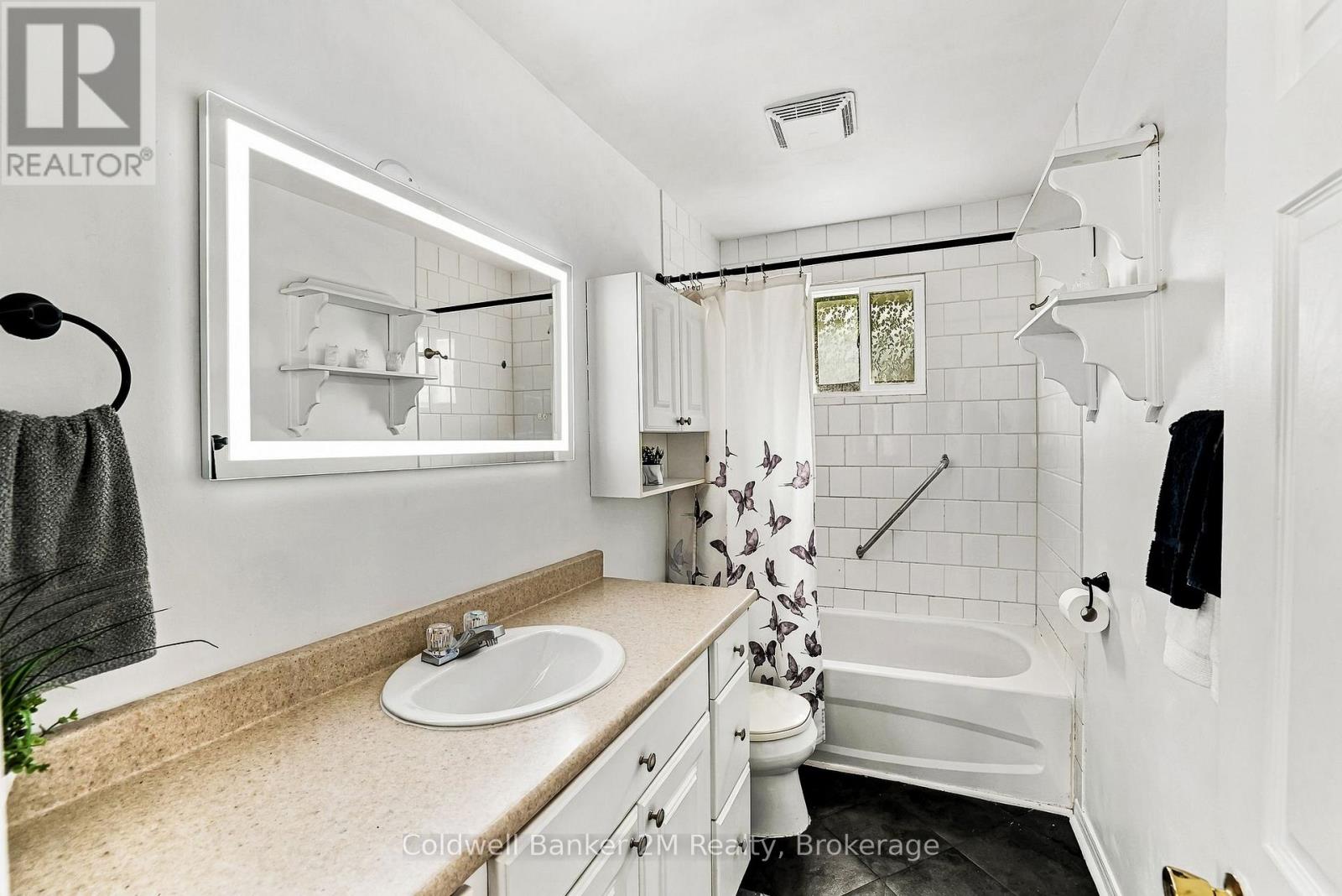 31 Johnston Street, Georgina, Ontario  L0E 1N0 - Photo 15 - N13840396