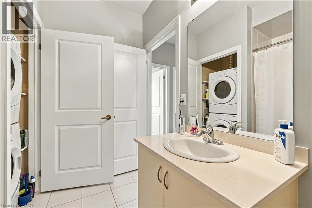 1437 Lakeshore Road E Unit# 201, Mississauga, Ontario  L5E 0A2 - Photo 17 - 40867375