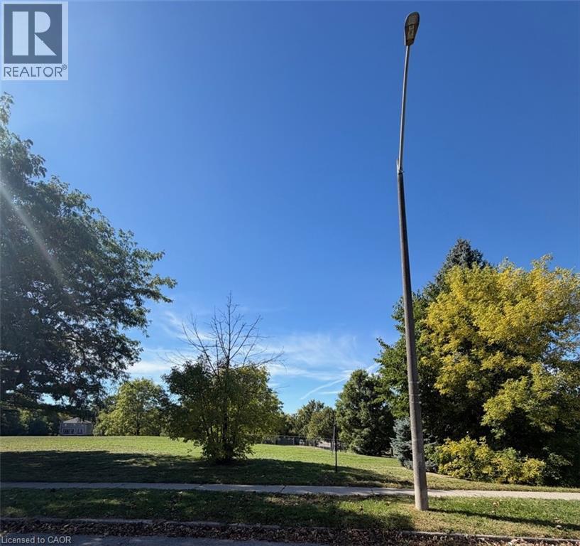 36 Lauris Avenue, Cambridge, Ontario  N1R 5L4 - Photo 1 - 40867018
