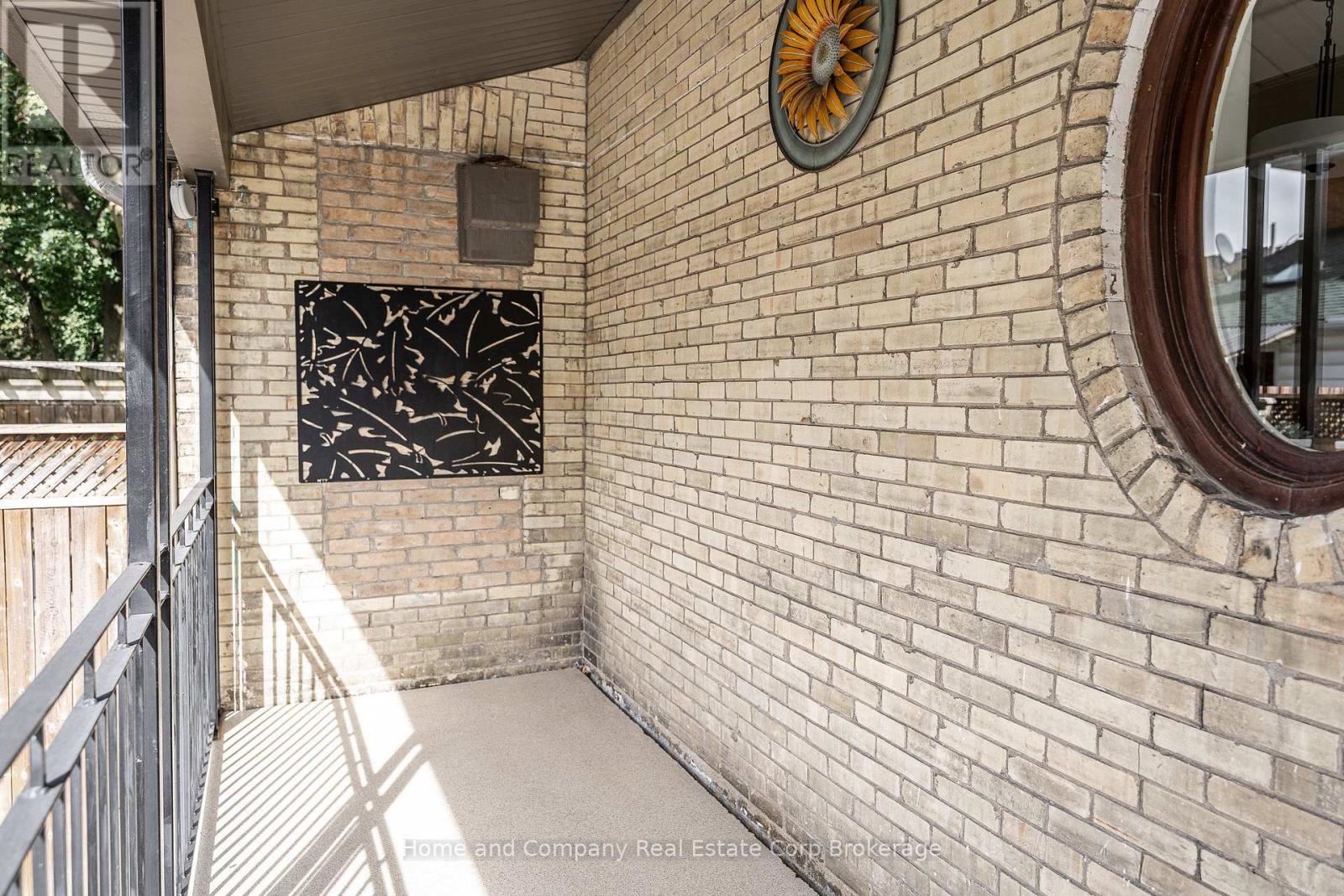 252 Albert Street, Stratford, Ontario N5A 3K9 - Photo 4 - X13840246
