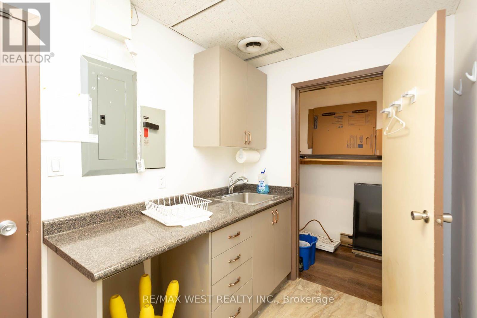 Main Floor - 1083 Bloor Street W, Toronto, Ontario  M6H 1M5 - Photo 25 - C13840192