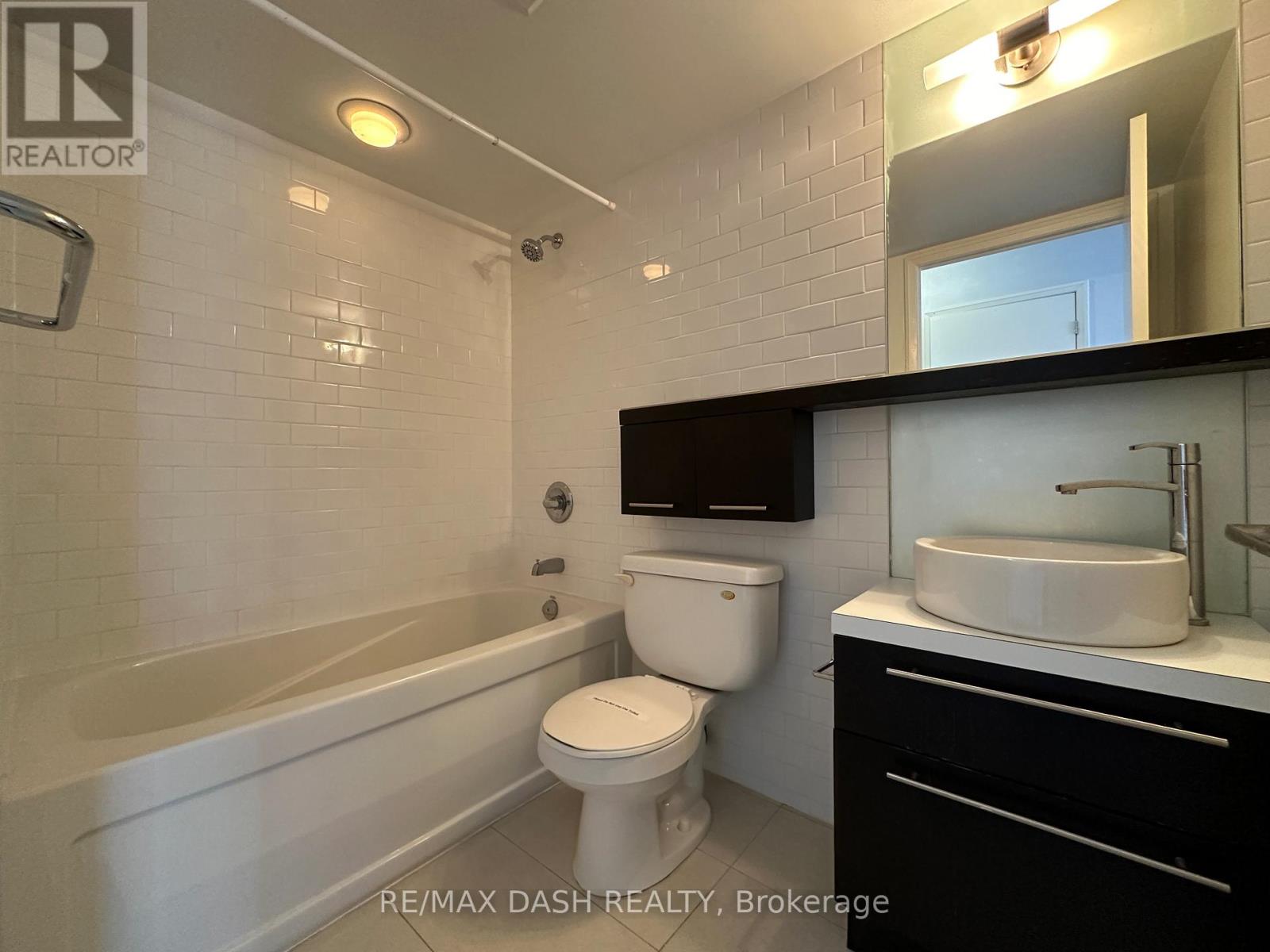 1008 - 21 Carlton Street, Toronto, Ontario  M5B 1L3 - Photo 12 - C13840284