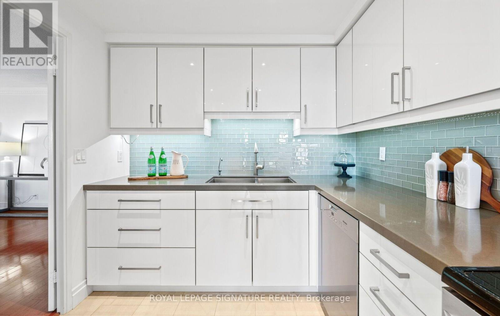 1704 - 1 Concorde Place, Toronto, Ontario  M3C 3K6 - Photo 19 - C13840376