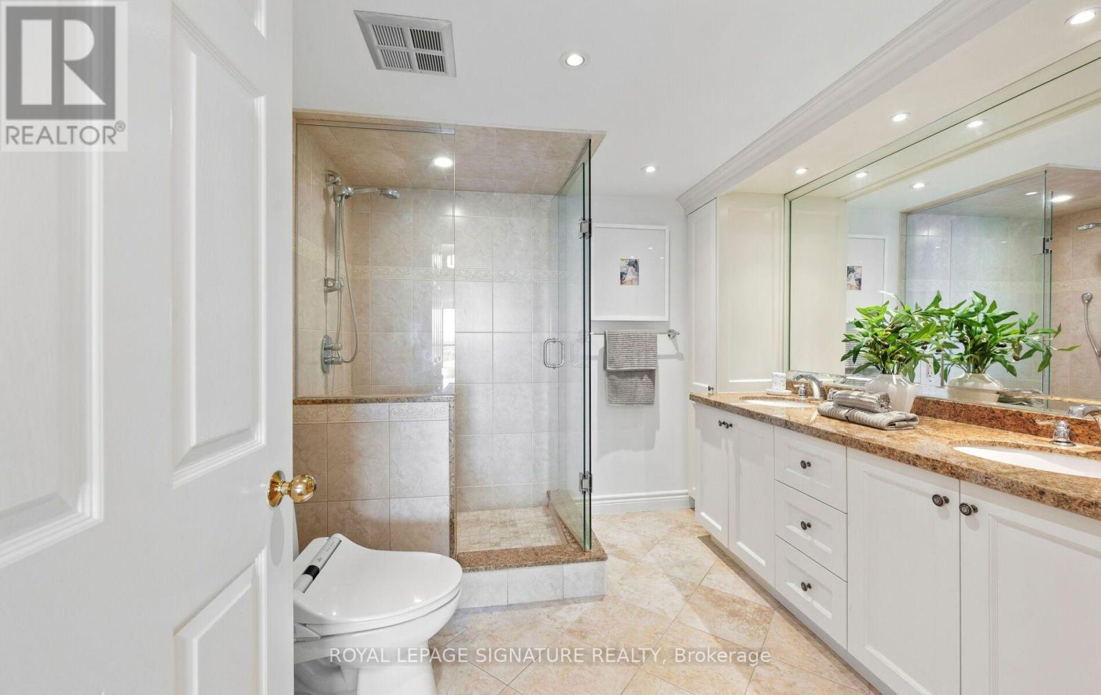 1704 - 1 Concorde Place, Toronto, Ontario  M3C 3K6 - Photo 30 - C13840376