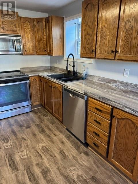 35 Treetop Drive, St.John's — photo 21